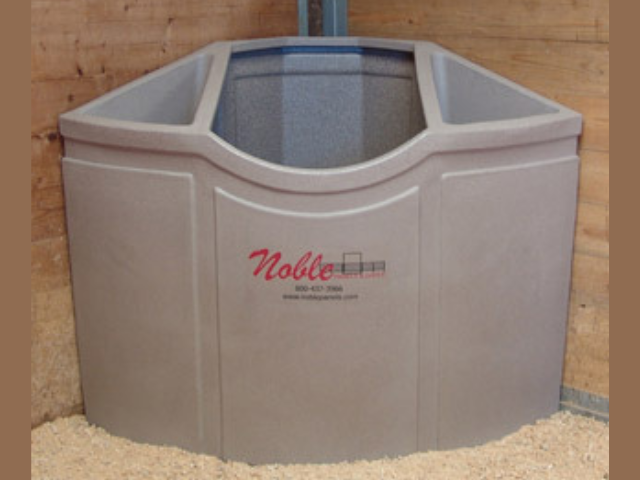 Noble Corner Feeder
